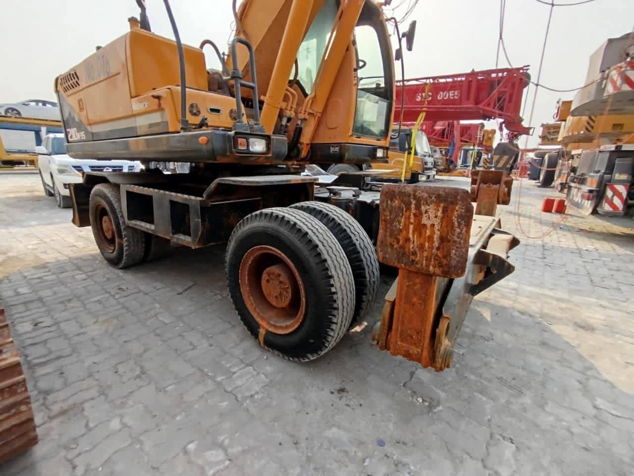 Buy and sell loaders and heavy equipment in Syria, available Hyundai 210  model 2020, in excellent condition, available in Damascus for sale