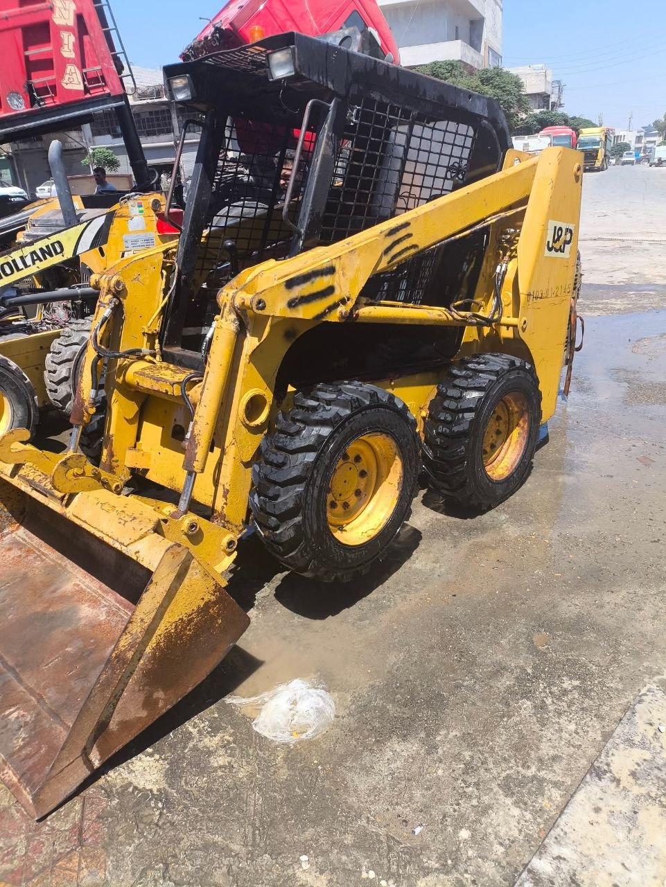 Buy and sell Case wheel loaders in Syria, available Case wheel loaders model 2008 and 2010, in excellent condition, available in Aleppo for sale