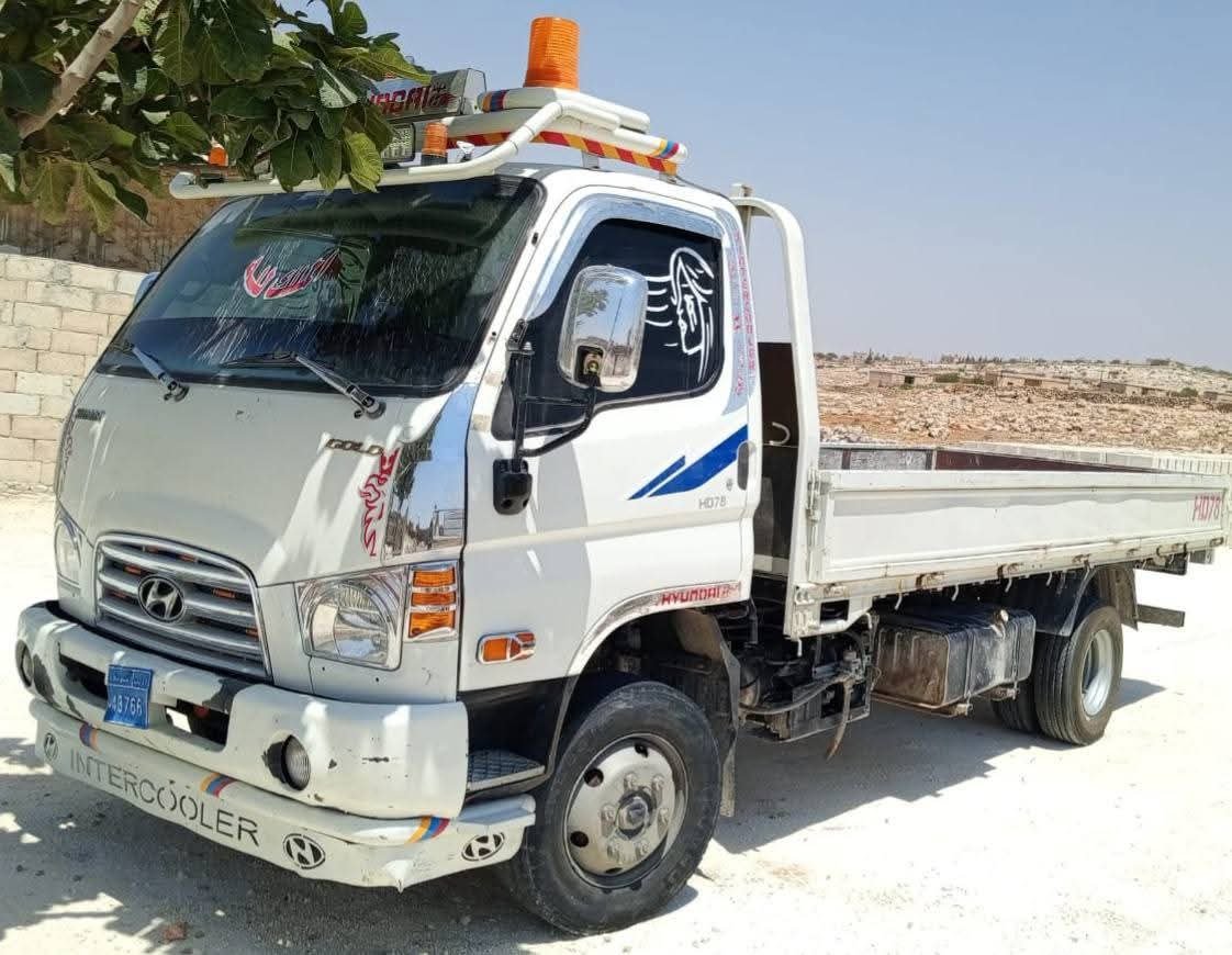 Inter truck, 6 bolts, model 2011, electric system, original engine, new tires, air frame, located in Idlib, used trucks market in Idlib