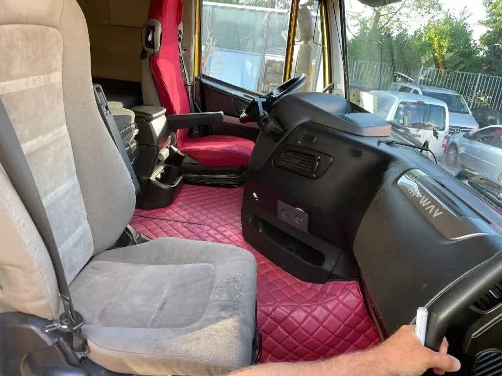 رأس سيارة شاحنة IVECO 460 موديل 2015، 702000 كم، وارد ألماني، تواجد اللاذقية، سوق بيع الشاحنات في سوريا