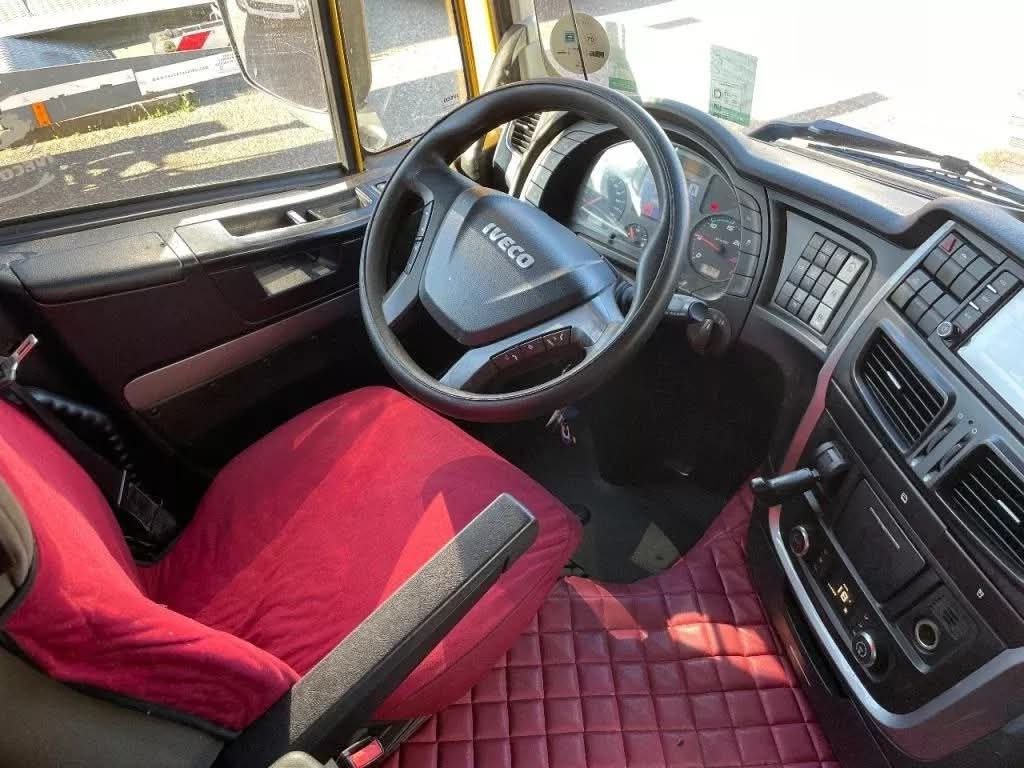 رأس سيارة شاحنة IVECO 460 موديل 2015، 702000 كم، وارد ألماني، تواجد اللاذقية، سوق بيع الشاحنات في سوريا