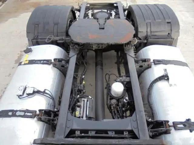 رأس سيارة شاحنة Volvo 420 مديل 2017 وارد أوروبي مجمرك تواجد اللاذقية, بيع شاحنات نقل ثقيل بالتقسيط سوريا