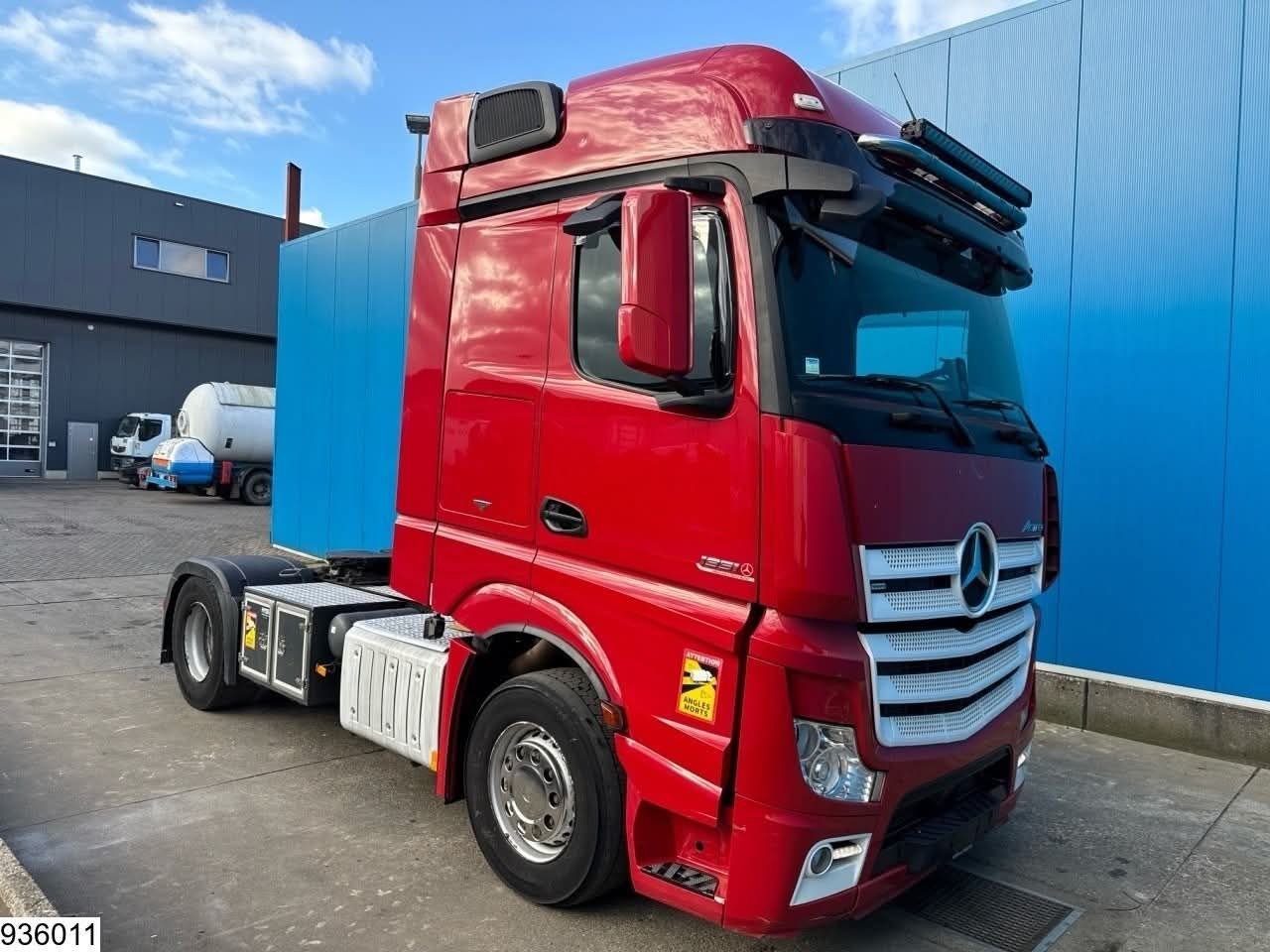 Mercedes Actros 1851 Truck car head 2015 European Imported & Cleared, Located in Latakia, Heavy Truck Sales Platforms in Syria