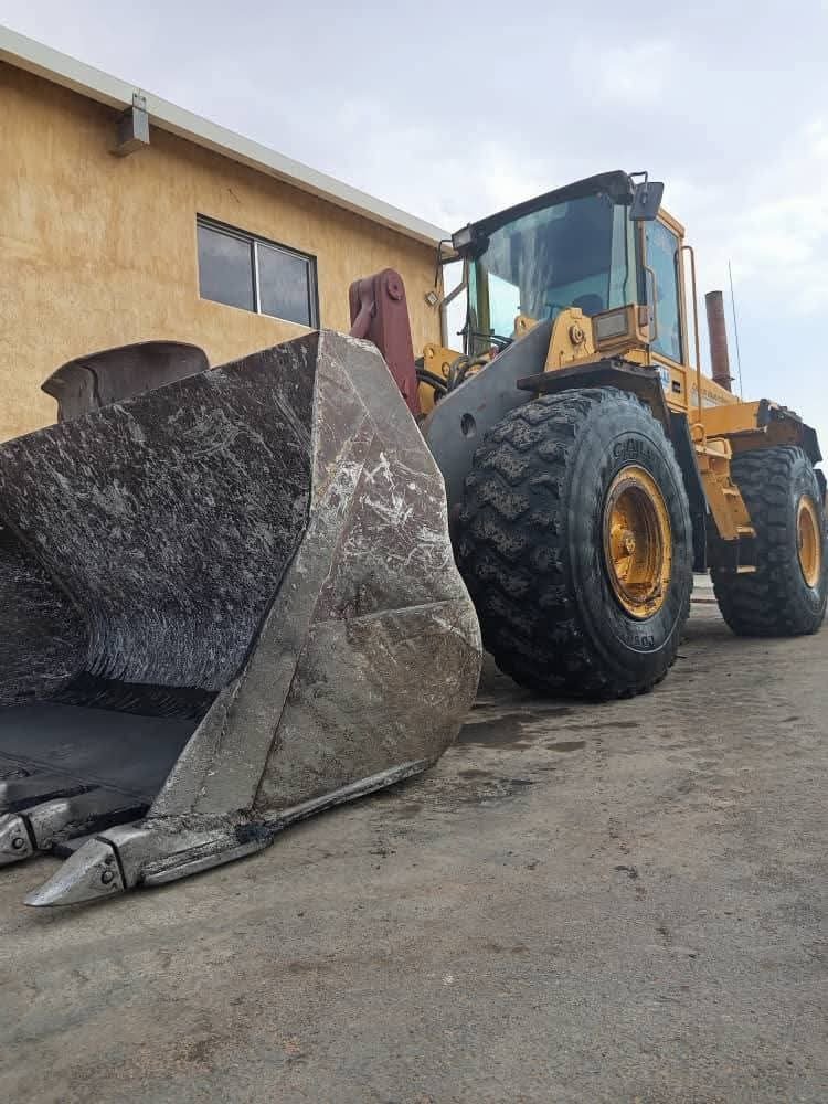 تركس فولفو 120 سي خالي الكسر فحص كامل مديل 1997 وارد أوروبي مجمرك , موجود دمشق , سوق المعدات الثقيلة سوريا