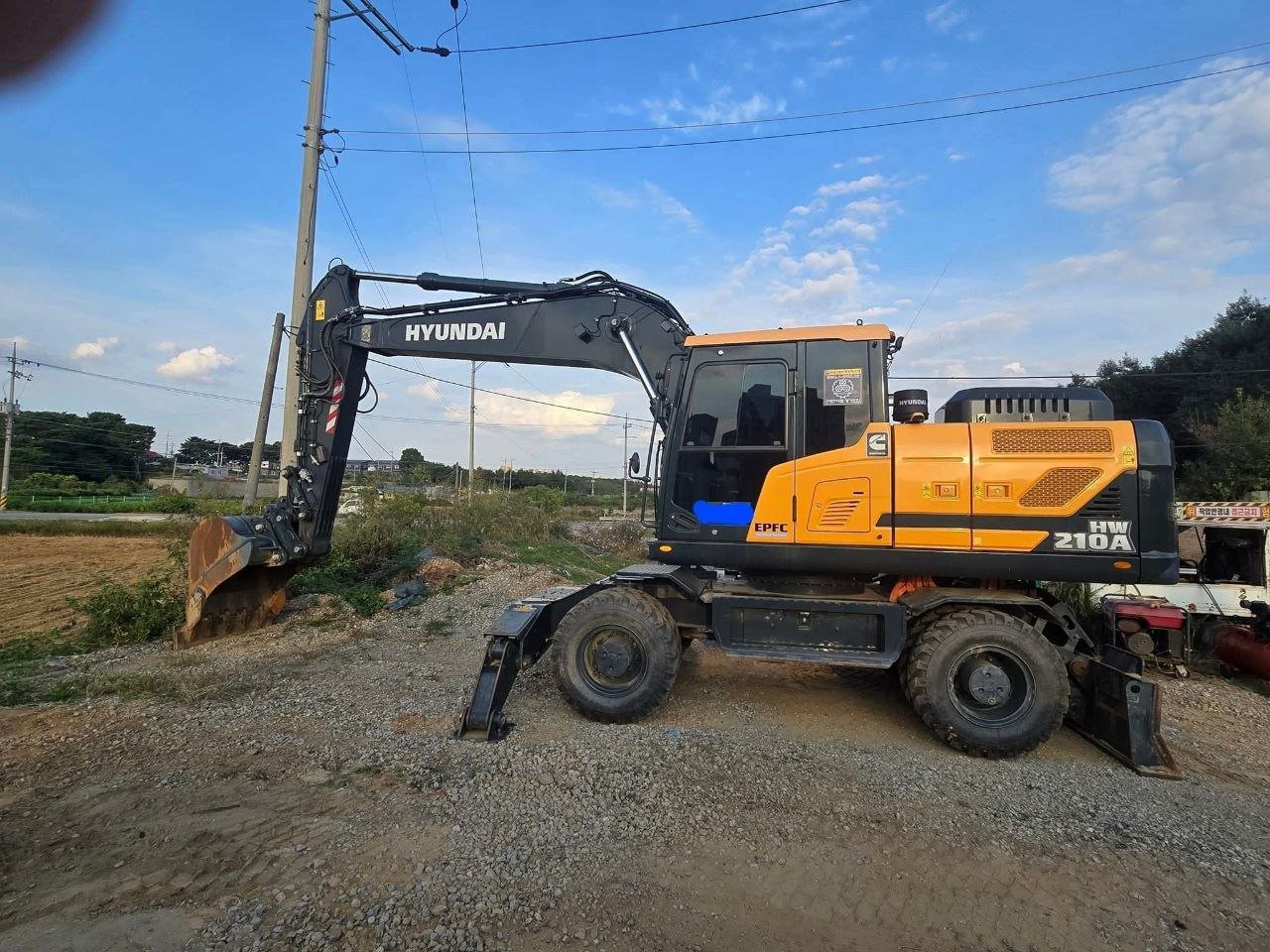 Hyundai HW210A Excavator, 2023 Model, Like New, Located in Aleppo, Affordable Excavator Sales