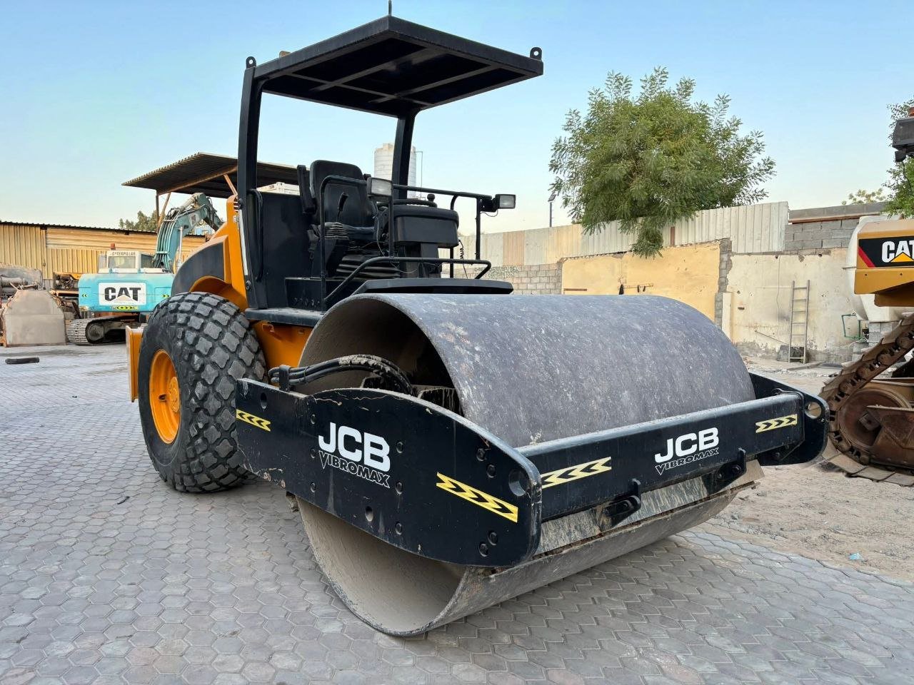 مدحلة JCB موديل 2013 بحالة فنية ممتازة، إدخال جديد، تواجد إدلب، أفضل منصة لبيع المعدات الثقيلة