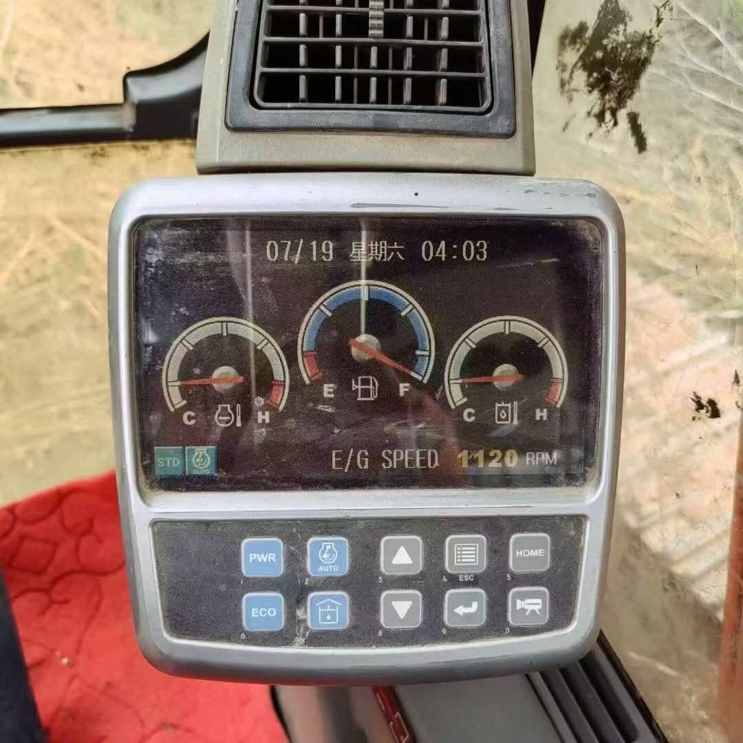 حفارة دوسان للبيع في حمص، حفارة دوسان موديل 150 سنة 1999، تواجد حمص، أسعار المعدات الثقيلة