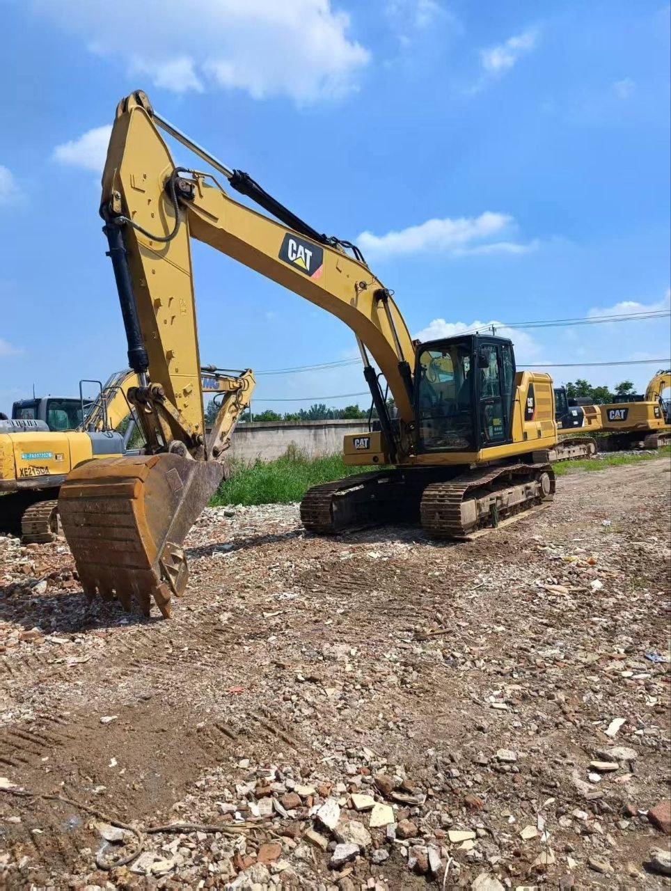 حفارة كاتربيلر للبيع في حلب، حفارة كاتربيلر 320GC موديل 2013، تواجد حلب، سوق الشاحنات والمعدات في سوريا