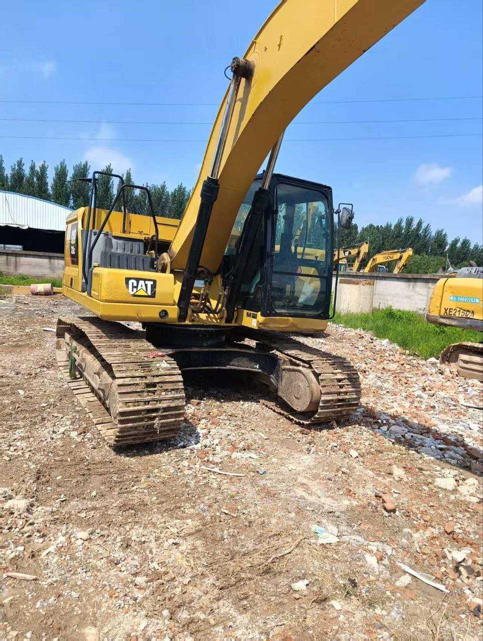 حفارة كاتربيلر للبيع في حلب، حفارة كاتربيلر 320GC موديل 2013، تواجد حلب، سوق الشاحنات والمعدات في سوريا