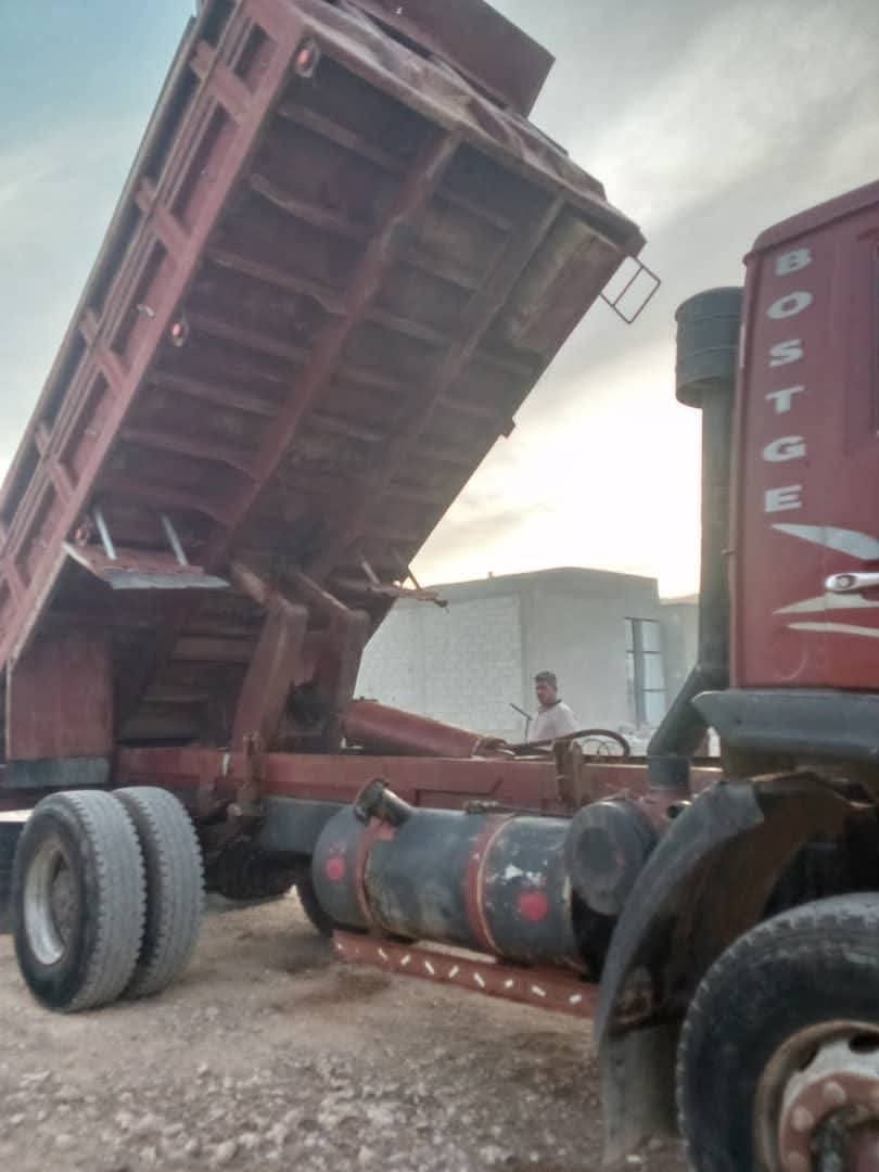 للبيع شاحنة قلاب يوجين في حمص, قلاب يوجين موديل 420 سنة 1996 تواجد حمص, سوق الشاحنات في سوريا