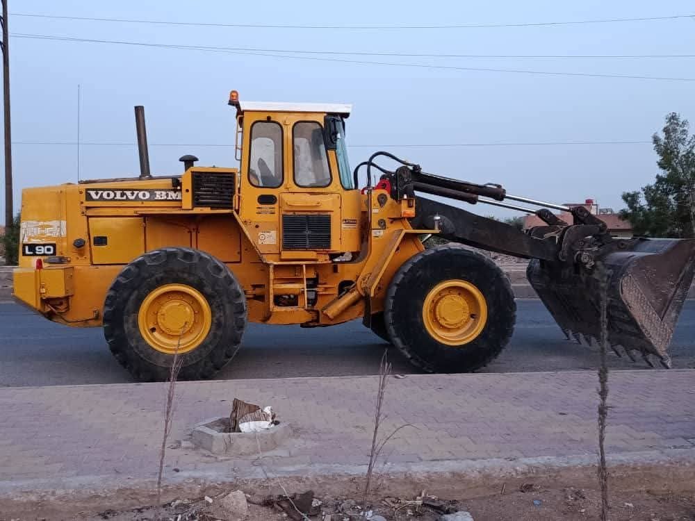 Volvo Loader for Sale in Aleppo, Volvo L90 Loader Model 1989 Located in Aleppo, Heavy Equipment Market Syria