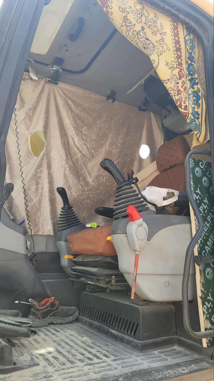 للبيع حفار كوماتسو في الرقة, باكر كوماتسو موديل 2016 تواجد الرقة, سوق المعدات الثقيلة في سوريا