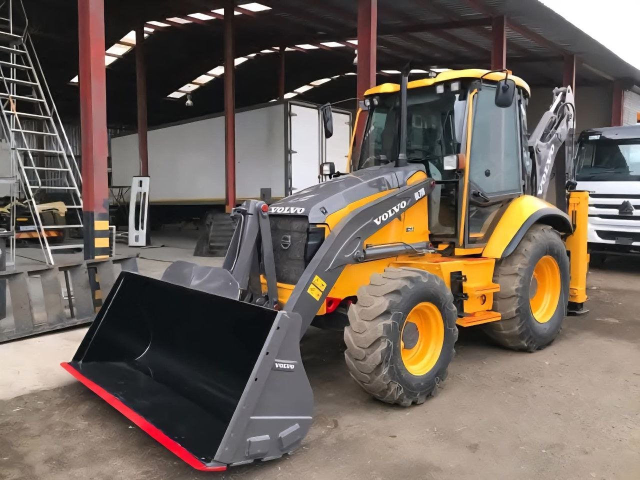 Volvo Loader + Backhoe for Sale in Damascus, Volvo BL71 2017 Model Located in Damascus