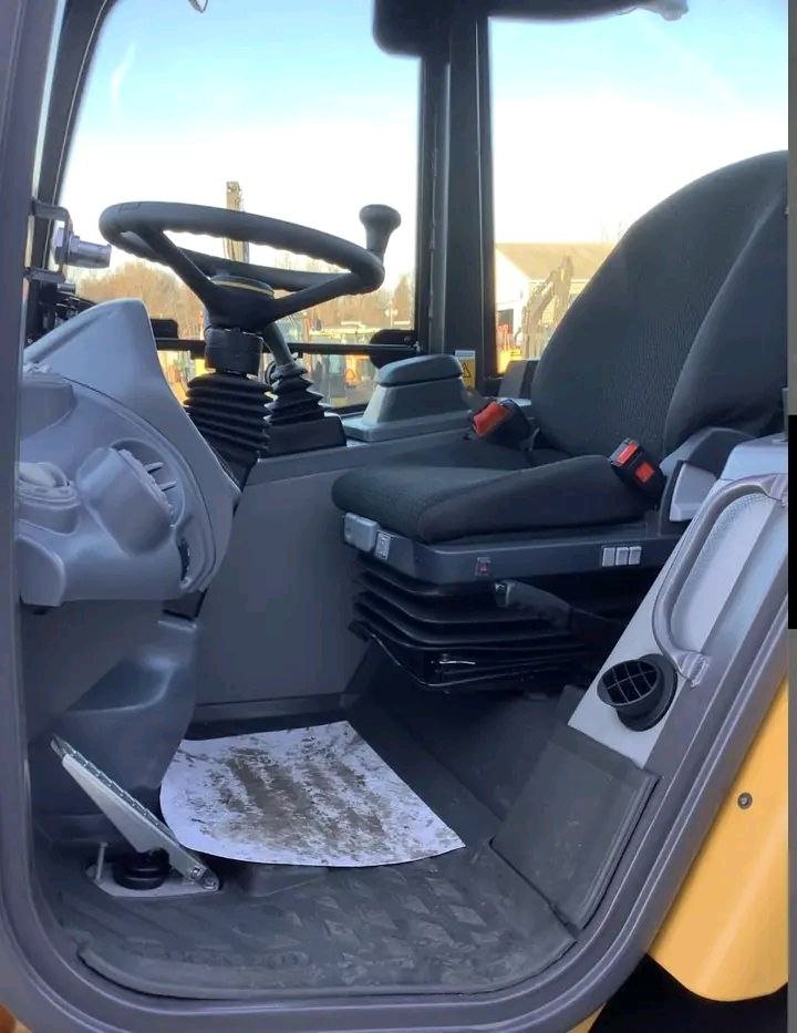 Volvo Loader for Sale in Damascus, 2022 Volvo L20 Almost New, Located in Damascus, Trucks and Equipment Market in Syria