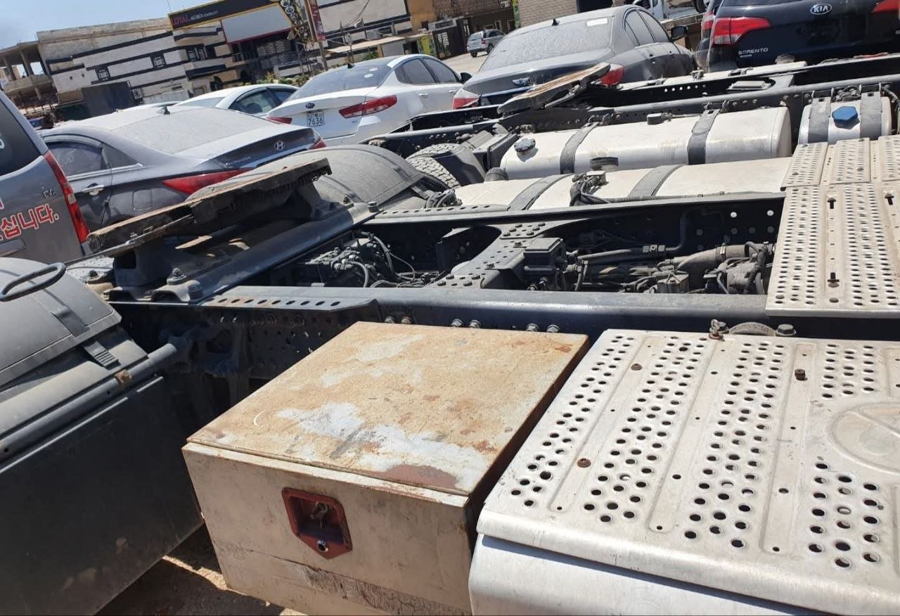 للبيع راس شاحنة مرسيدس في إدلب, راس شاحنة مرسيدس MP4 موديل 2010 تواجد إدلب, سوق الشاحنات في سوريا