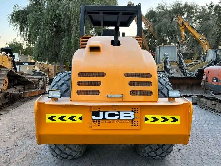 JCB Roller for Sale in Idlib, JCB VM115 Roller Model 2012 Located in Idlib, Heavy Equipment Market in Syria