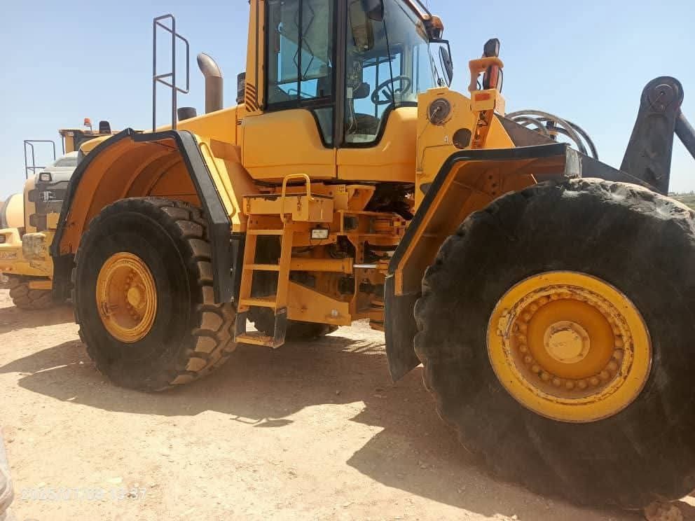 Volvo Loader for Sale in Damascus, Volvo 180F Loader Model 2009 Located in Damascus, Heavy Equipment Market in Syria