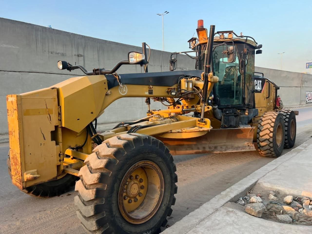 CAT Grader for Sale in Homs, CAT 140M Grader Model 2012, Located in Homs, Heavy Equipment Market in Syria