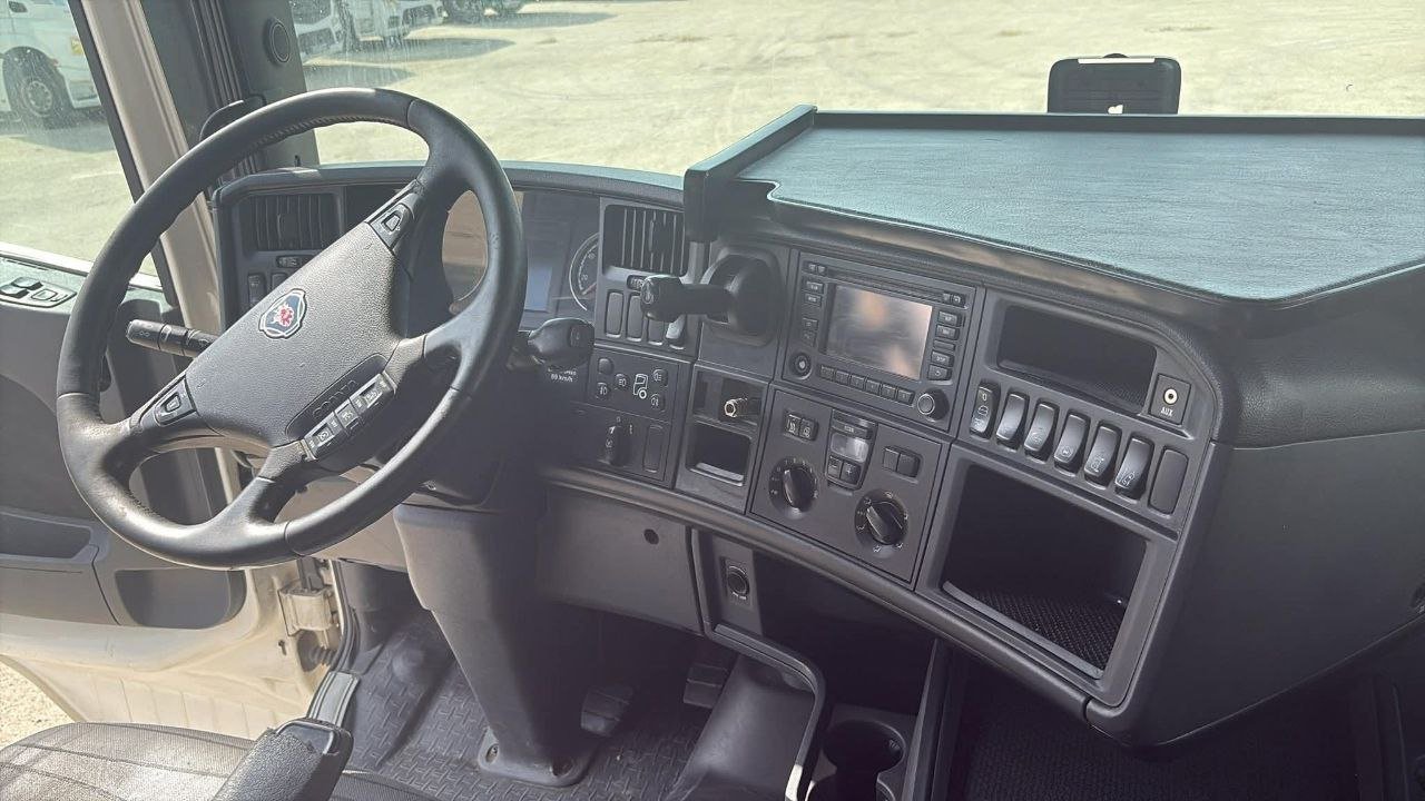 للبيع رأس شاحنة سكانيا في اللاذقية، رأس شاحنة Scania R490 موديل 2017 محدثة، تواجد اللاذقية، عروض مميزة على الشاحنات والمعدات الثقيلة