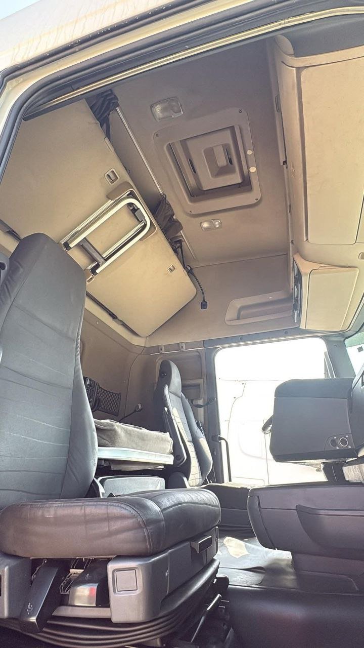 للبيع رأس شاحنة سكانيا في اللاذقية، رأس شاحنة Scania R490 موديل 2017 محدثة، تواجد اللاذقية، عروض مميزة على الشاحنات والمعدات الثقيلة