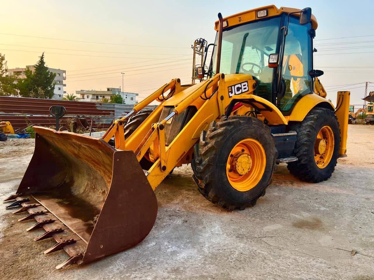 تركسات للبيع في سوريا، تركس + حفار JCB CX3 موديل 2008 وارد بريطانيا، تواجد دمشق، عروض مميزة على المعدات الثقيلة