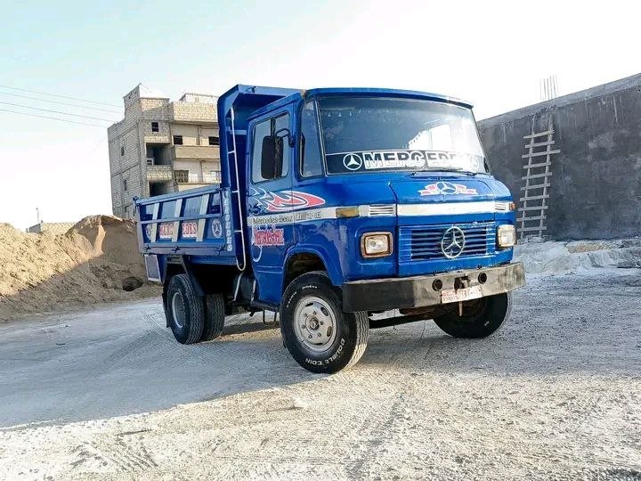 قلاب مرسيدس للبيع في سوريا، قلاب مرسيدس موديل 1971 مسجل 1975 بحالة جيدة، تواجد الحسكة، أفضل الأسعار على الشاحنات الثقيلة