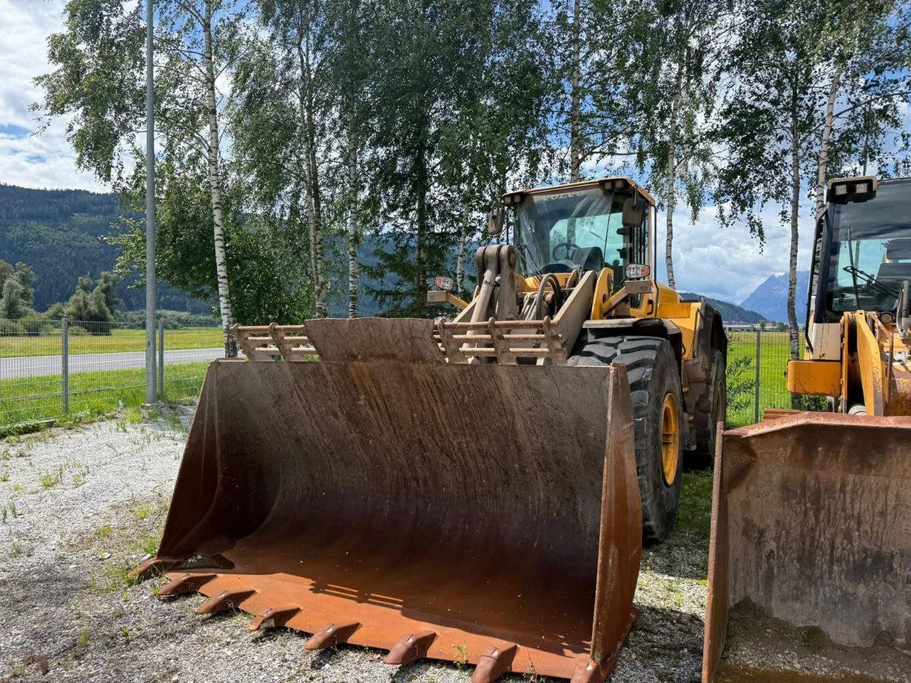 Loader for Sale in Syria, Volvo L180G 2012 Model Available in Raqqa, Heavy Equipment Market Syria