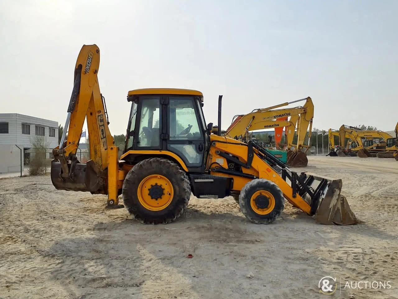 JCB Tractors for sale in Damascus, JCB 3DX loader, 2015 model, located in Damascus, the best site for selling heavy equipment in Syria.