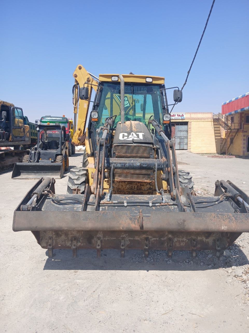 تركسات للبيع في سوريا, لودر كات 432 مديل 2005 توريد الكويت تواجد ديرالزور, يوجد توصيل لجميع محافظات سوريا