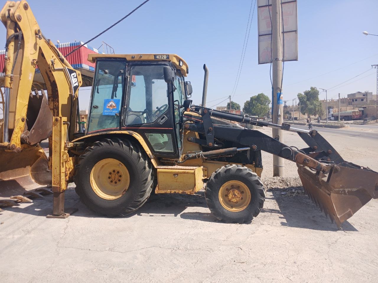 تركسات للبيع في سوريا, لودر كات 432 مديل 2005 توريد الكويت تواجد ديرالزور, يوجد توصيل لجميع محافظات سوريا