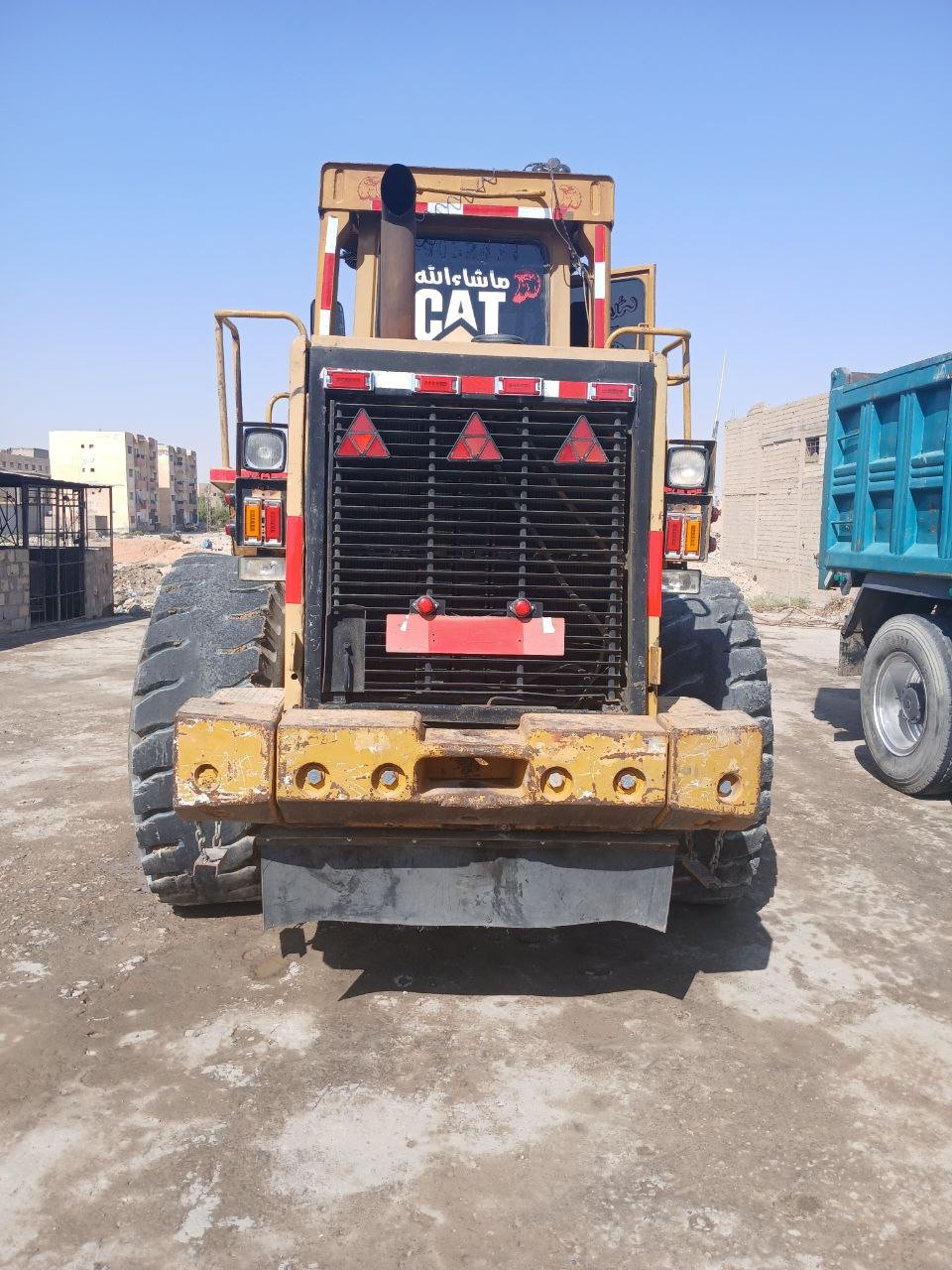 تركسات للبيع في سوريا, لودر كاتربلر 950f مديل 1992 توريد الكويت تواجد ديرالزور, يوجد توصيل لجميع محافظات سوريا