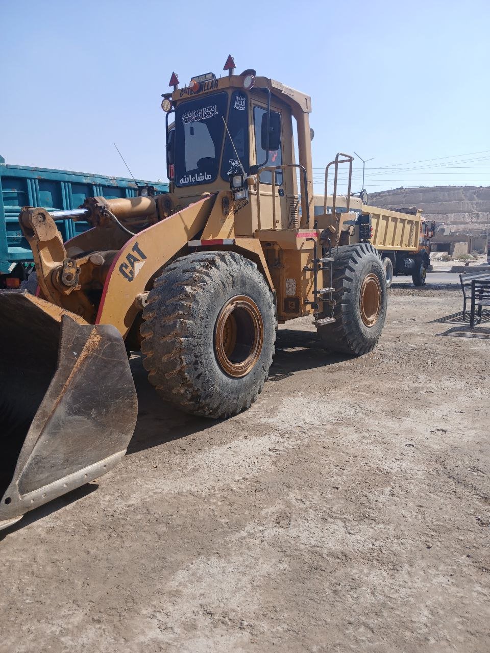 تركسات للبيع في سوريا, لودر كاتربلر 950f مديل 1992 توريد الكويت تواجد ديرالزور, يوجد توصيل لجميع محافظات سوريا