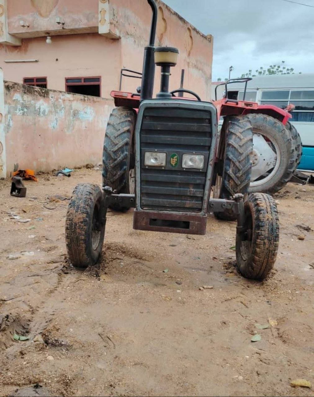 تركتور للبيع في سوريا, تاف وارد 2014  تواجد دمشق, أفضل موقع لبيع المعدات الثقيلة في سوريا