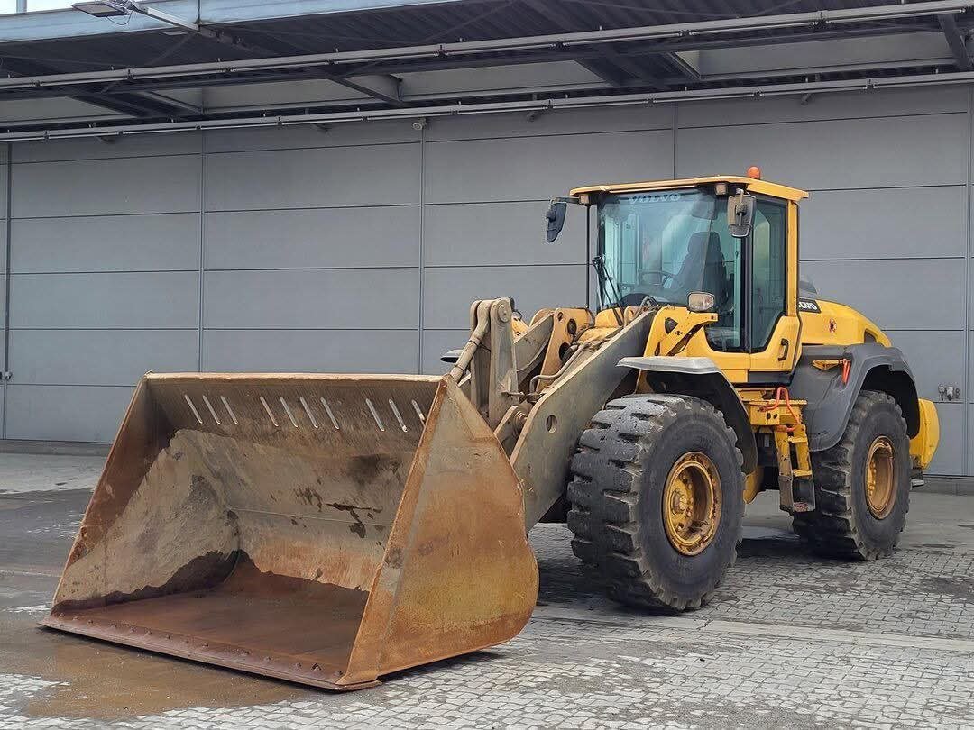 تركسات للبيع في سوريا, لودر فولفو L120H مديل 2017 تواجد حلب, أفضل موقع لبيع المعدات الثقيلة في سوريا