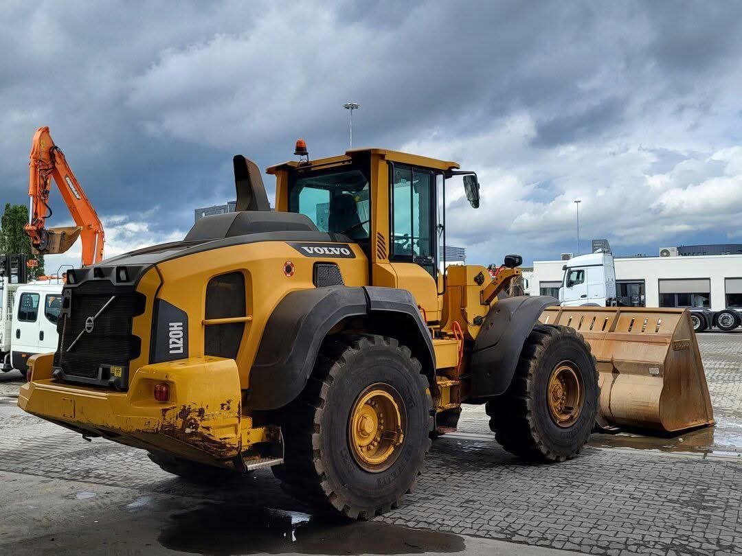 تركسات للبيع في سوريا, لودر فولفو L120H مديل 2017 تواجد حلب, أفضل موقع لبيع المعدات الثقيلة في سوريا