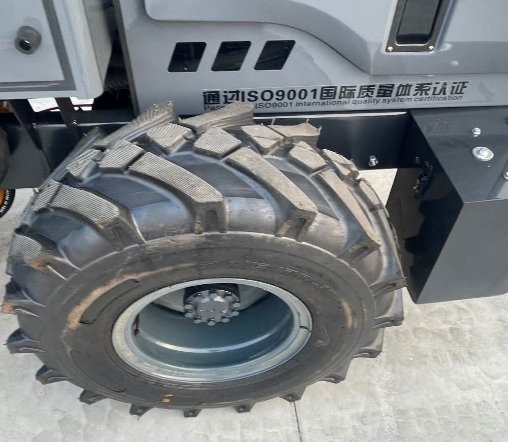 تركس للبيع في سوريا, تركس LEIVI مديل 2005 تواجد دمشق, أفضل موقع لبيع المعدات الثقيلة في سوريا