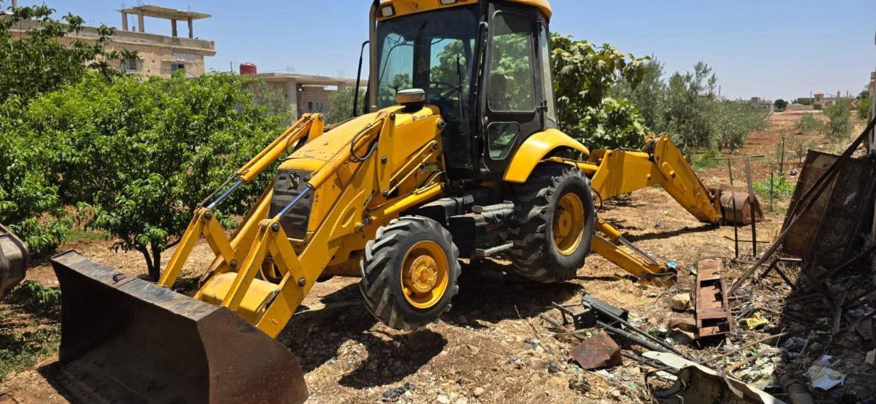 تركس للبيع في سوريا, لودر jcb 120  مديل 2004 تواجد درعا, أفضل موقع لبيع المعدات الثقيلة في سوريا