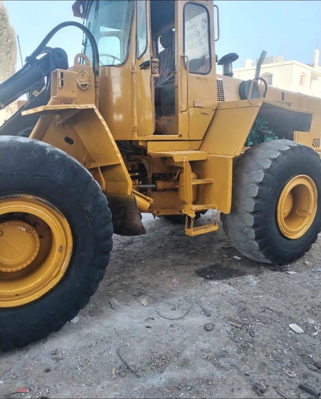 تركس للبيع في سوريا, لودر فولفو 4500  مديل 1986 تواجد دمشق, أفضل موقع لبيع المعدات الثقيلة في سوريا