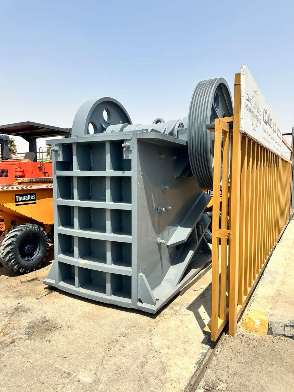 كسارة صخور للبيع في سوريا, Jaw crusher 110 موديل 1980 تواجد دمشق, أفضل موقع لبيع المعدات الثقيلة في سوريا