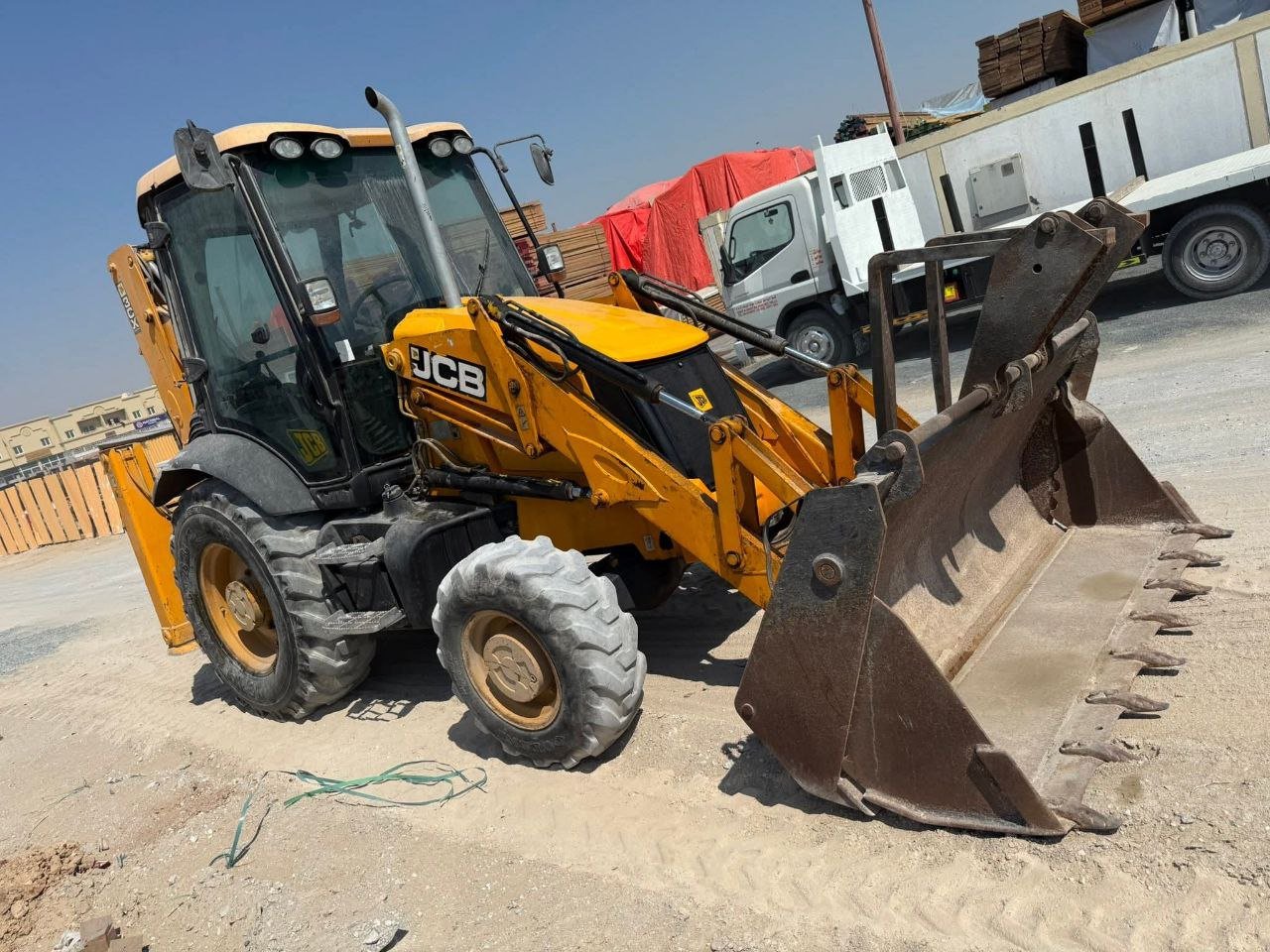 تركس+حفار JCB للبيع في سوريا , JCB Backhoe Loader 3CX موديل 2018 تواجد ادلب, أفضل موقع لبيع المعدات الثقيلة في سوريا