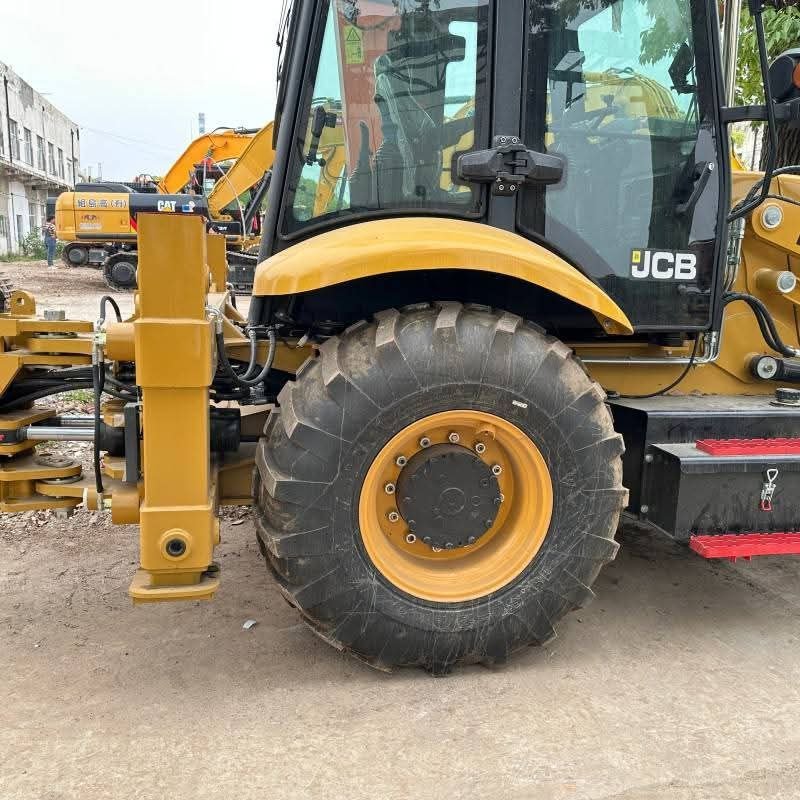 تركس للبيع في سوريا , لودر jcb 120 موديل 2012 تواجد دمشق , أفضل موقع لبيع المعدات الثقيلة في سوريا