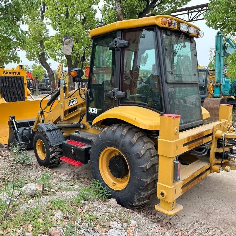 تركس للبيع في سوريا , لودر jcb 120 موديل 2012 تواجد دمشق , أفضل موقع لبيع المعدات الثقيلة في سوريا