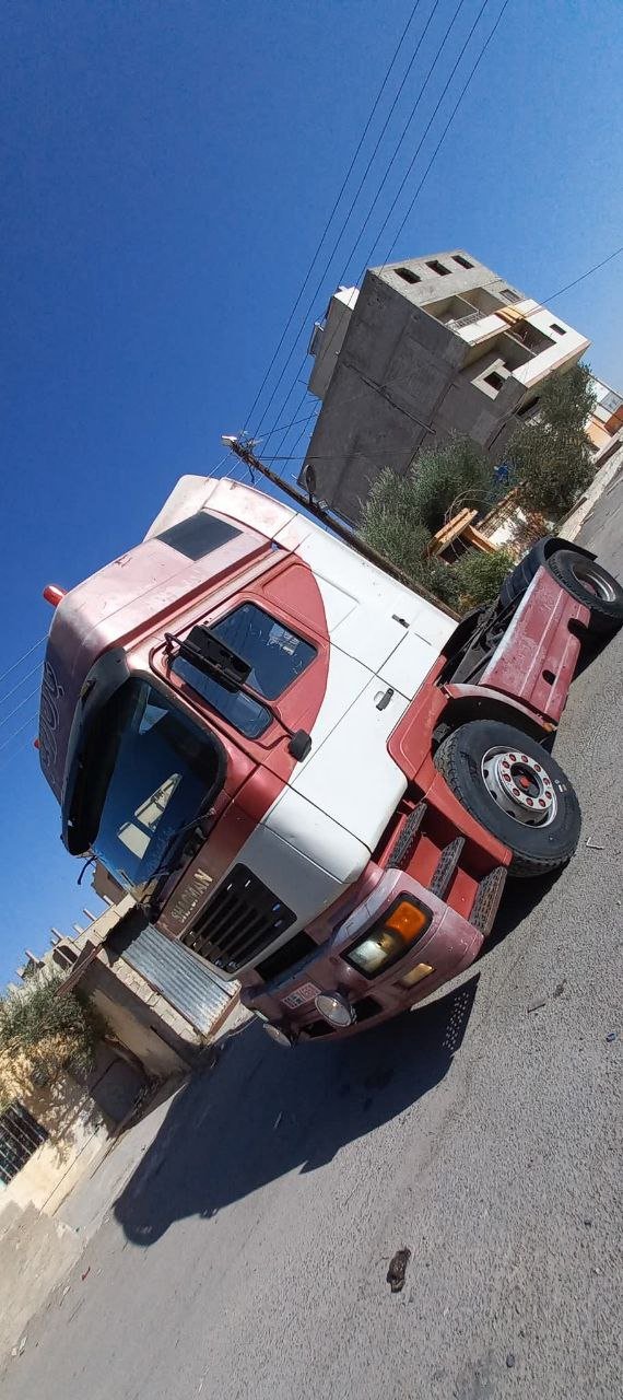 راس شاحنة للبيع في سوريا, شاكمان 460 موديل 2011 تواجد دمشق, أفضل موقع لبيع المعدات الثقيلة في سوريا