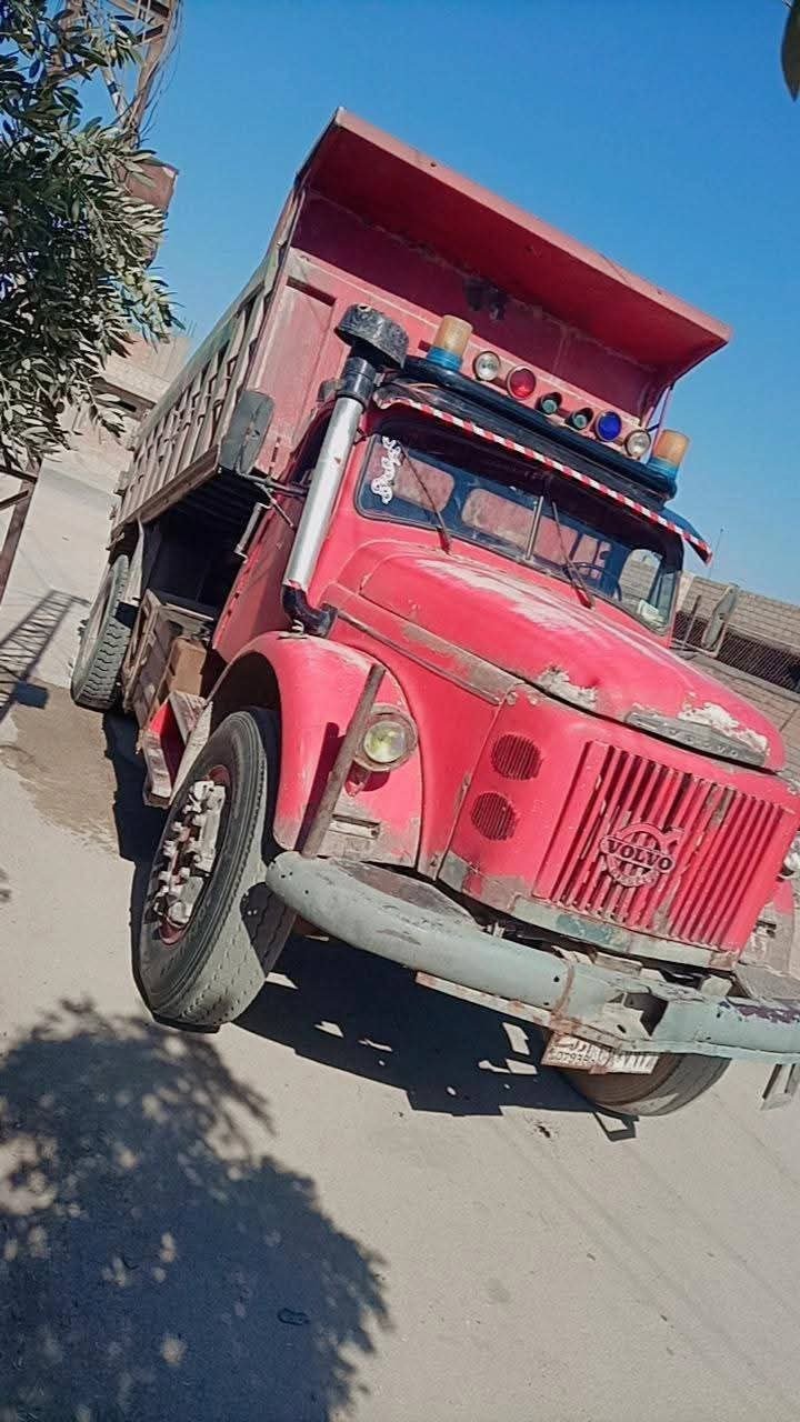 شاحنة قلاب للبيع في سوريا, فولفو 520 موديل 1970 تواجد بالحسكه, أفضل موقع لبيع المعدات الثقيلة في سوريا