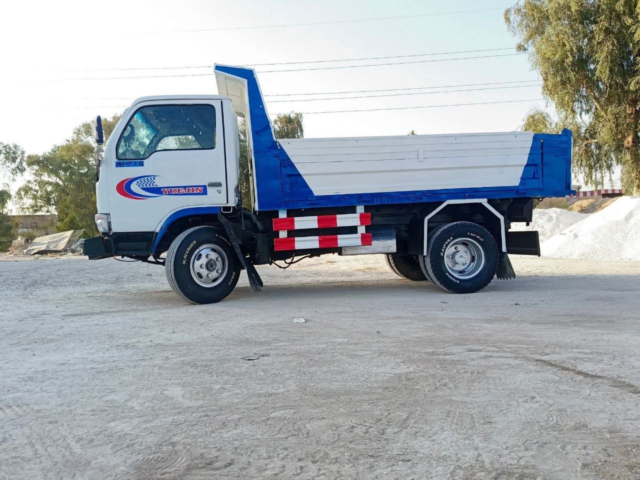 شاحنة قلاب يودين للبيع في سوريا , قلاب YUJIN 240 موديل 2006 تواجد الحسكة , أفضل موقع لبيع الشاحنات والمعدات الثقيلة في سوريا