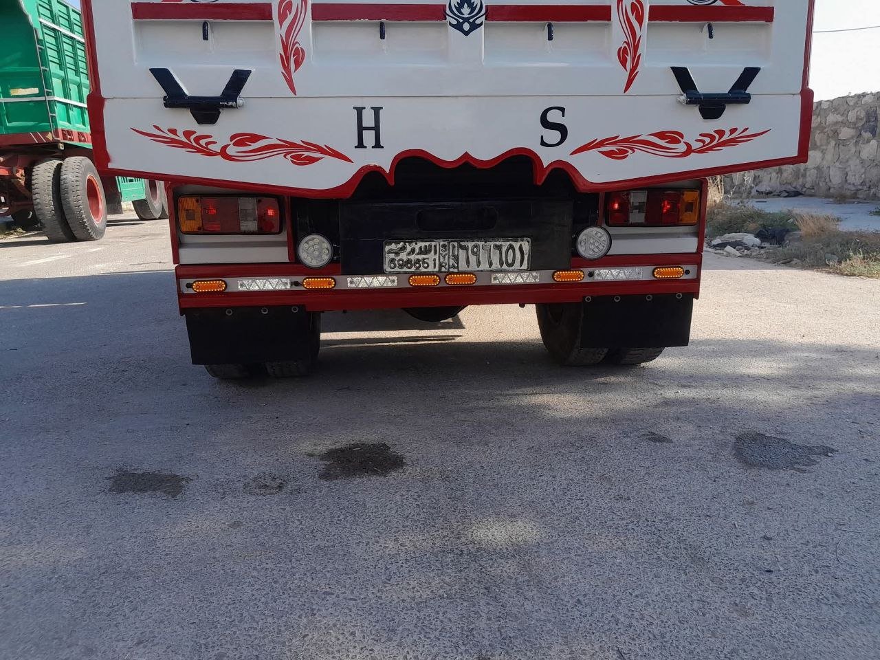 شاحنة قلاب مازدا للبيع في سوريا , قلاب Mazda موديل 1993 تواجد حلب , أفضل موقع لبيع الشاحنات والمعدات الثقيلة في سوريا