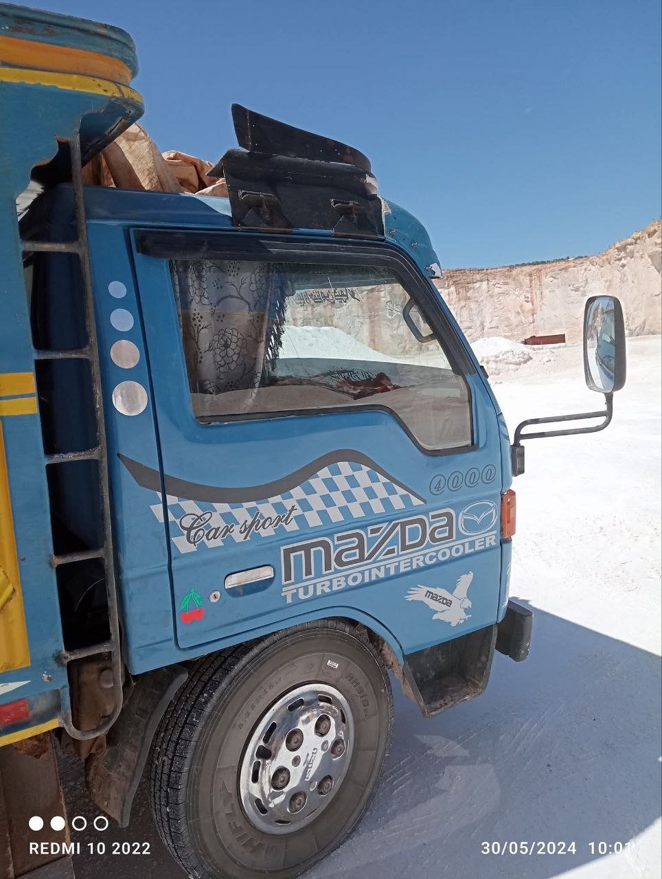 شاحنة قلاب مازدا للبيع في سوريا , قلاب Mazda 4000 موديل 1994 تواجد دمشق , أفضل موقع لبيع الشاحنات والمعدات الثقيلة في سوريا