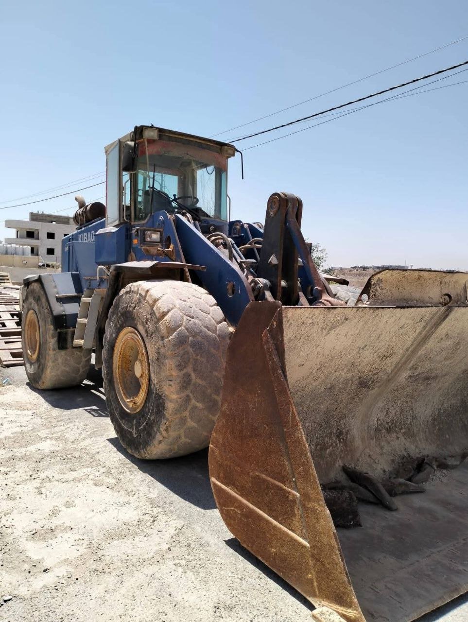 Trucks for sale in Syria, Volvo 180C model 1996 exported from Jordan to Syria, the best site for selling trucks and heavy equipment in Syria.