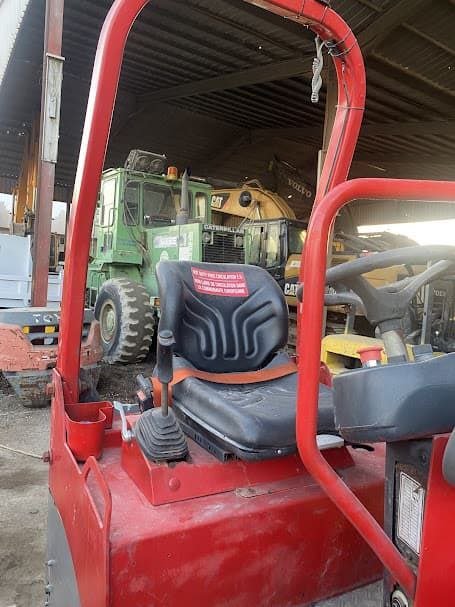 Roller for sale in Syria, Bomag BW120, model 2012, export from Saudi Arabia to Syria, the best site for selling trucks and heavy equipment in Syria.