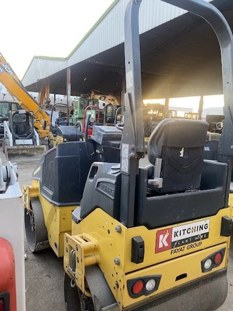 Roller for sale in Syria, Bomag BW120, model 2015, export from Saudi Arabia to Syria, the best site for selling trucks and heavy equipment in Syria.